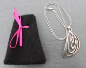 Felt Jewellery gift bag – Black with Pink Ribbon